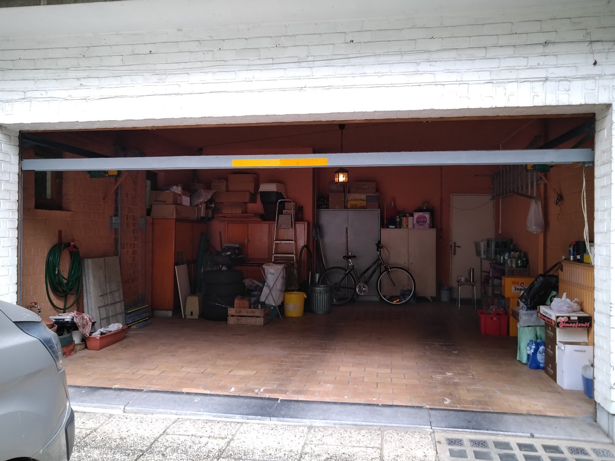 Porte de garage réparée